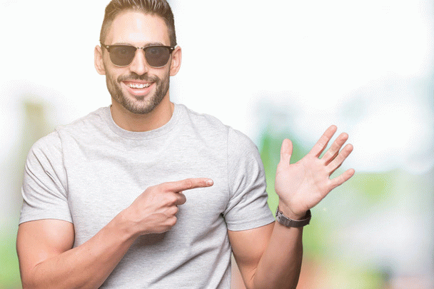 راهنمای جامع بازاریابی آنلاین: 36 روش، سوالات متداول و پاسخ‌ها